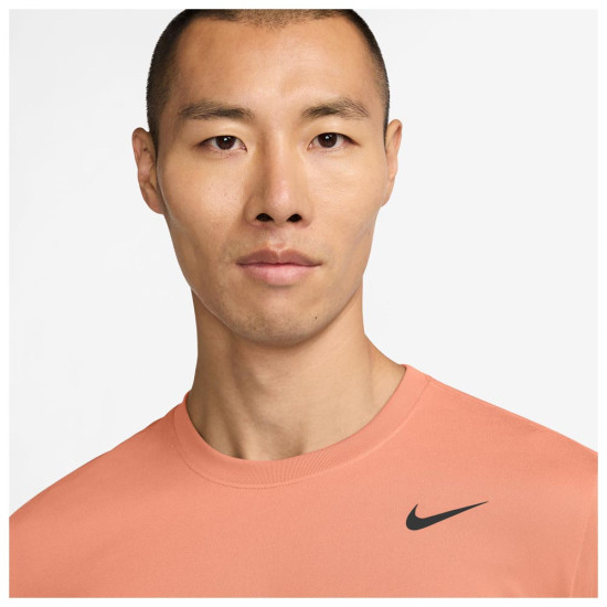 Nike Ανδρική κοντομάνικη μπλούζα Dri-FIT Legend Nike Ανδρική κοντομάνικη μπλούζα Dri-FIT Legend